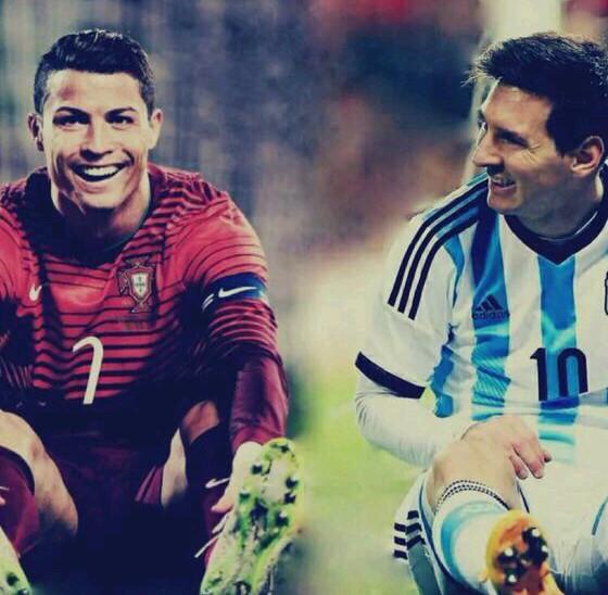 德转评年度最佳右边锋：杜埃、奥利塞、萨拉赫、亚马尔入围